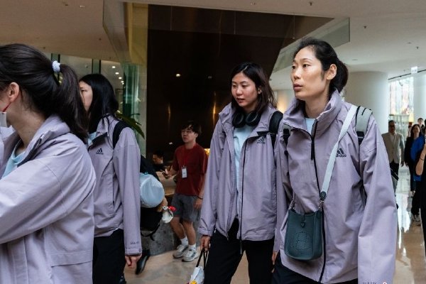格鲁吉亚总统否决《外国影响透明度法案》